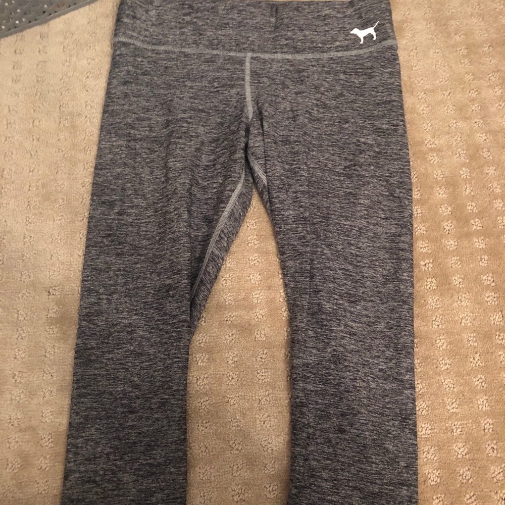 Grey cropped leggings from pink